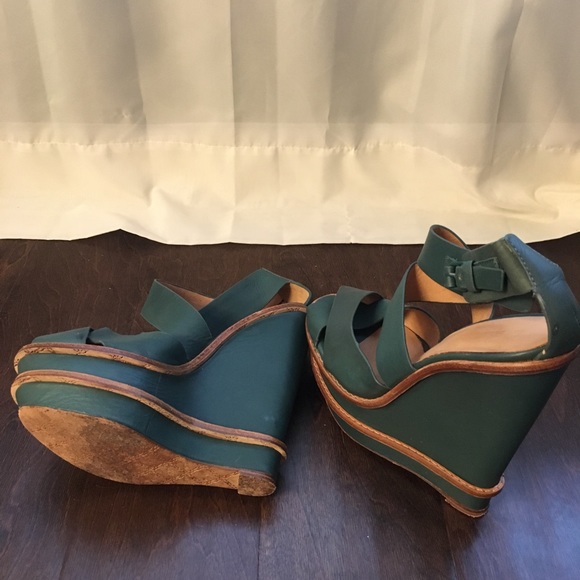 L.A.M.B Angela Wedge in hunter green - Picture 2 of 4